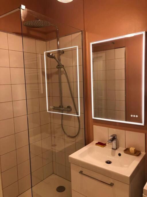 Appartement Vieux-Port/ 2 Min Du Metro Estrangin Marseille Ngoại thất bức ảnh